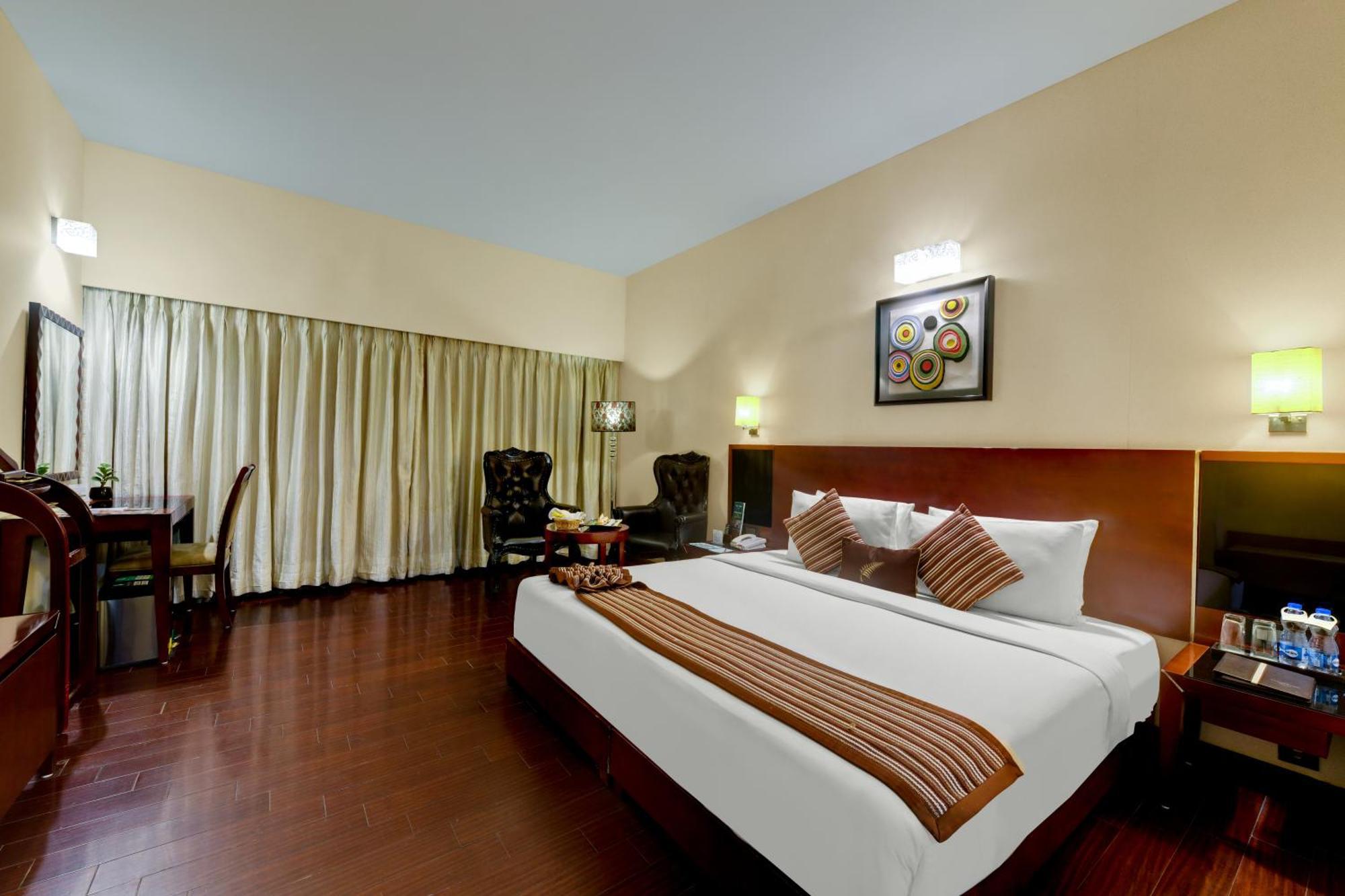 The Fern Residency Rajkot Hotel Exterior foto