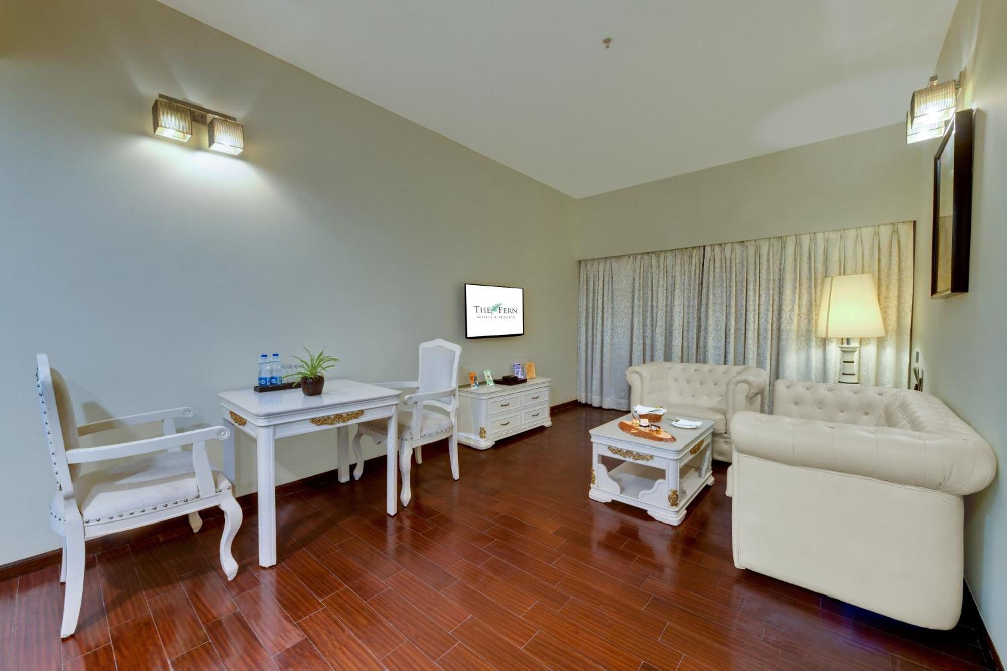 The Fern Residency Rajkot Hotel Exterior foto